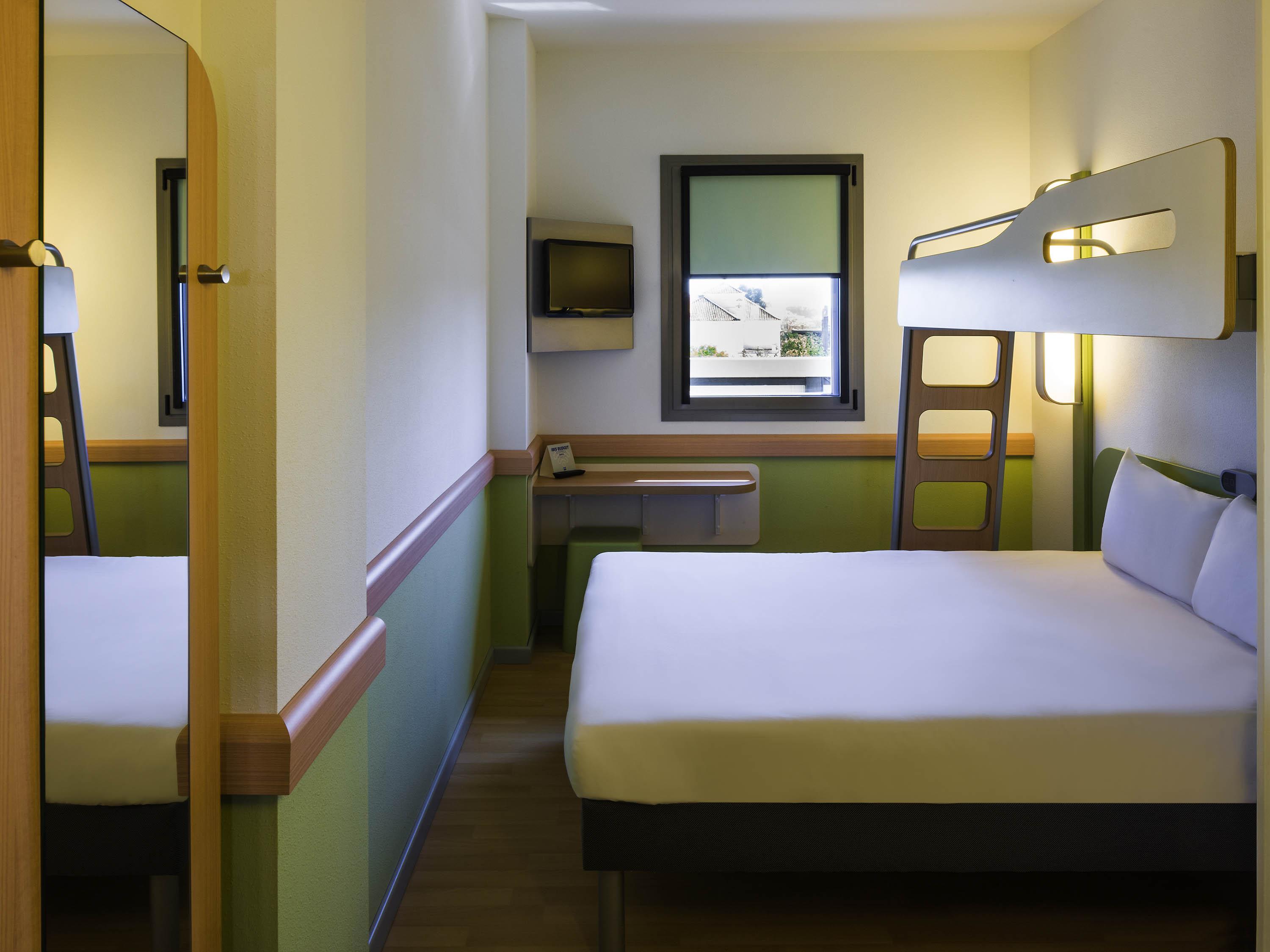 Ibis Budget Sevilla Aeropuerto Екстериор снимка