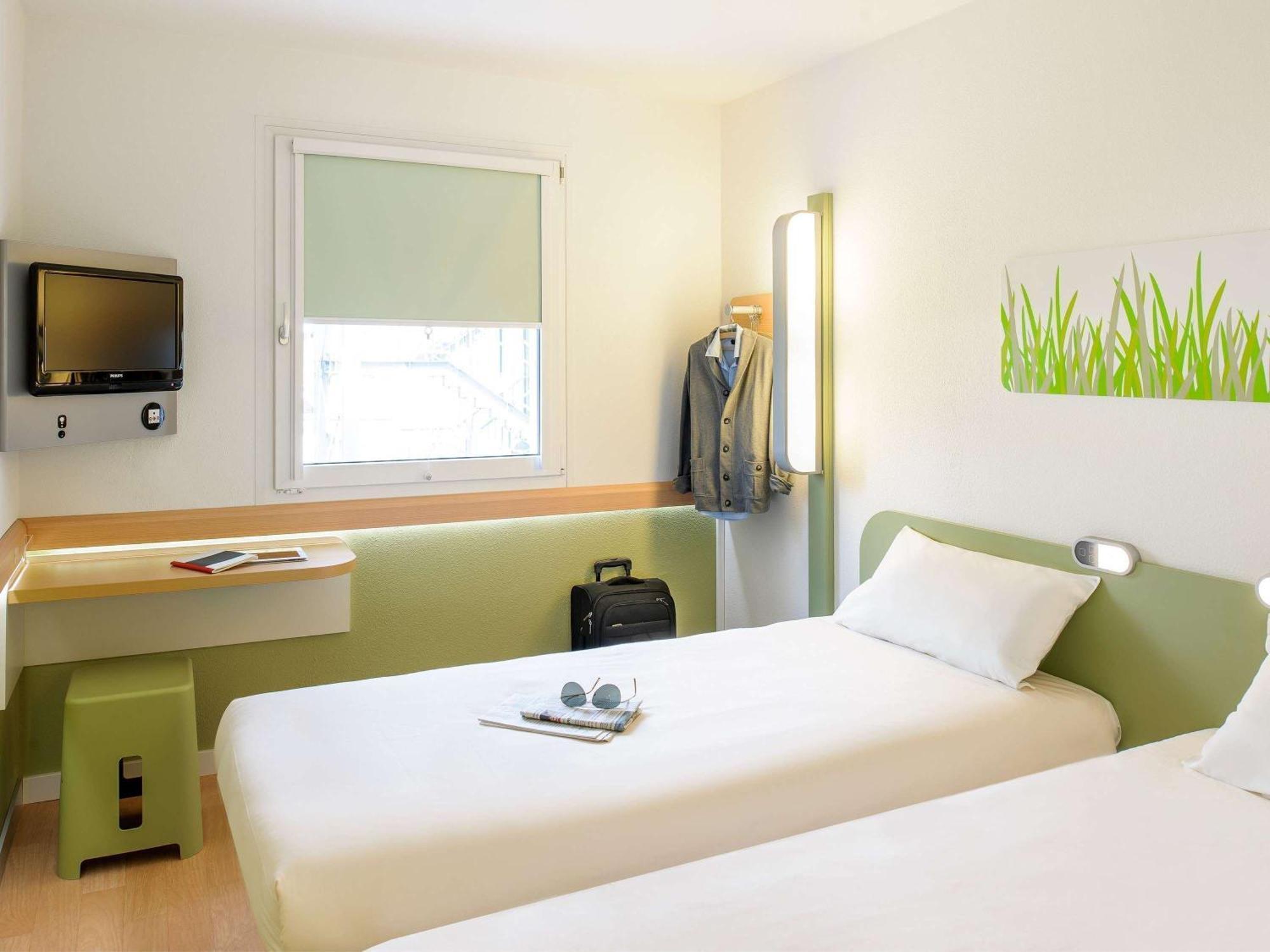Ibis Budget Sevilla Aeropuerto Екстериор снимка