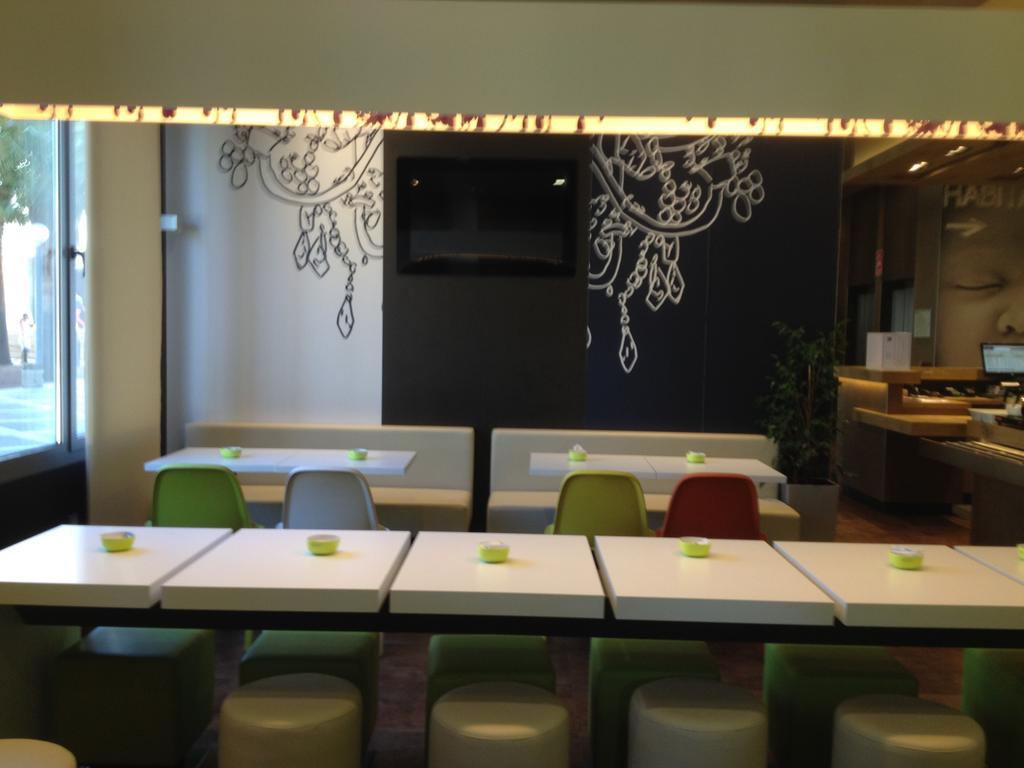 Ibis Budget Sevilla Aeropuerto Екстериор снимка