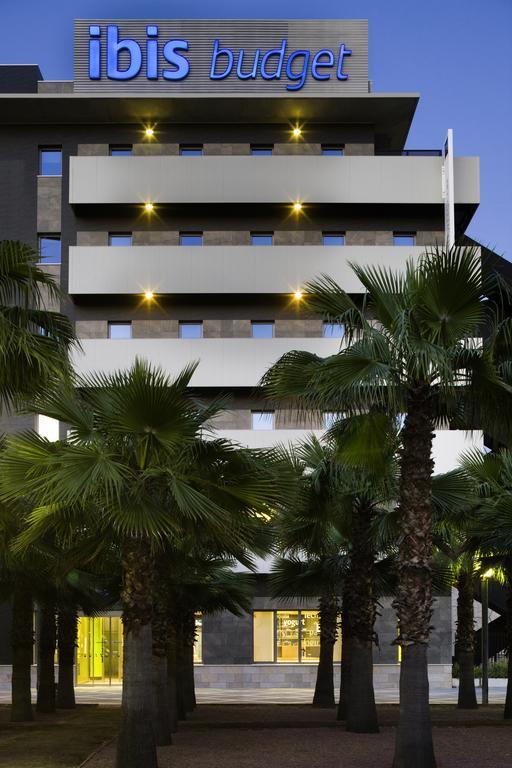 Ibis Budget Sevilla Aeropuerto Екстериор снимка
