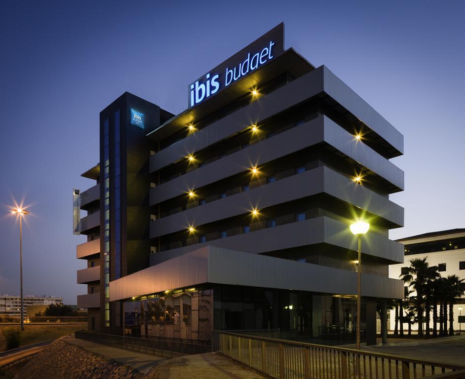 Ibis Budget Sevilla Aeropuerto Екстериор снимка
